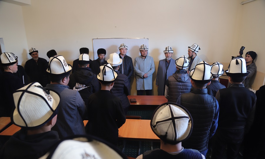 Исфанадагы «Абдулло ибни Аббас» ислам институтуна 60 орунду кыздар жатаканасы курулуп,  пайдаланууга берилди