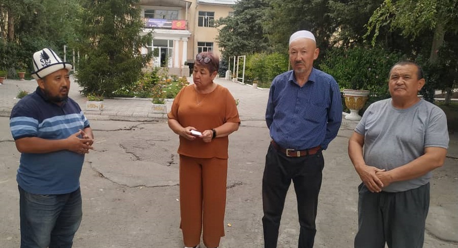 Бишкек шаарынын Ленин районунун имамдары карылар үйүн зыярат кылышты