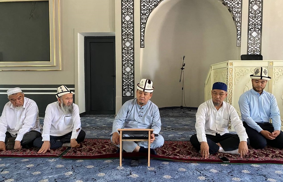 Бишкек шаарындагы «Келечек» мечитинде ордо калаадагы жалпы имамдарга кезектеги жыйын өткөрүлдү