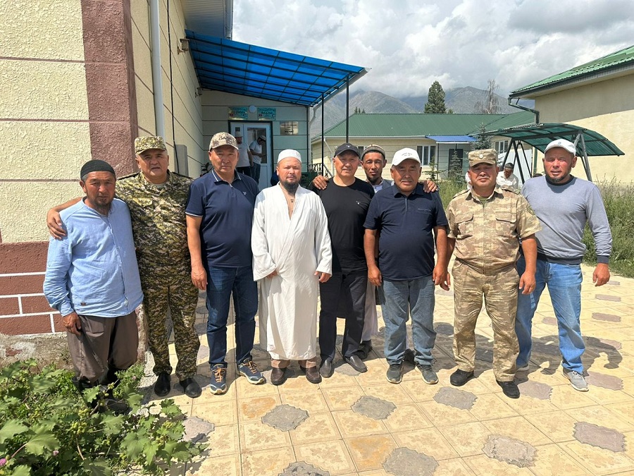 Ысык-Көл районунда селден жабыркаган жарандарга акчалай жардам берилди